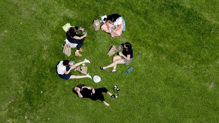El tiempo - Nubes altas en la Península y nubes de evolución en el entorno del Sistema Ibérico
