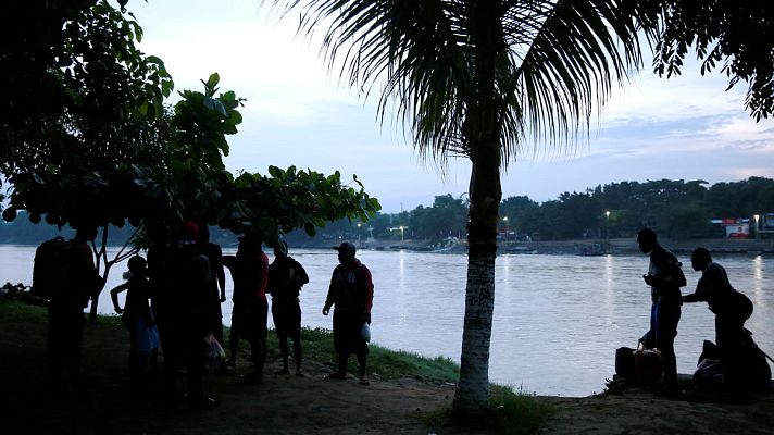 Telediario 1 - Trump aplaza dos semanas las deportaciones masivas de inmigrantes