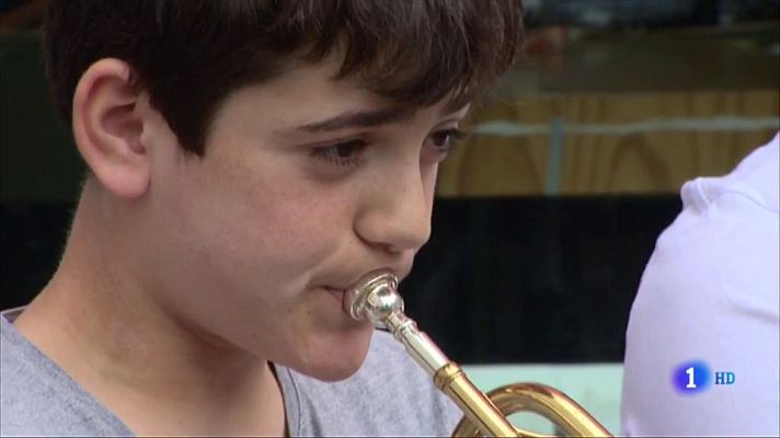 Telediario 1 - Utilizar la música para ayudar a niños y adolescentes desfavorecidos
