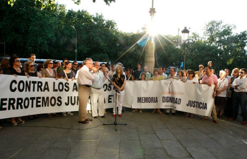 Telediario fin de semana en cuatro minutos - 21/06/09 | Ver