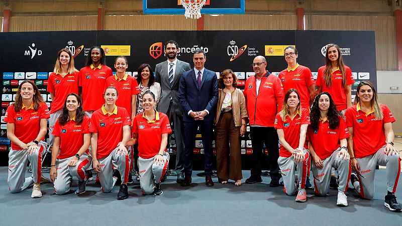 Eurobasket 2019 - Pedro Sánchez a la selección: "Sois ejemplo de muchas cosas buenas" | Ver