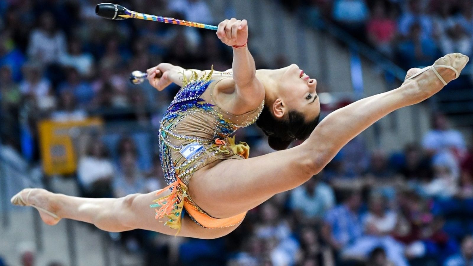 Juegos Europeos Minsk - Gimnasia Rítmica Individual y Conjuntos 8 + 8 y Acrobática Final Grupo Femenino. Parte 1 - ver ahora