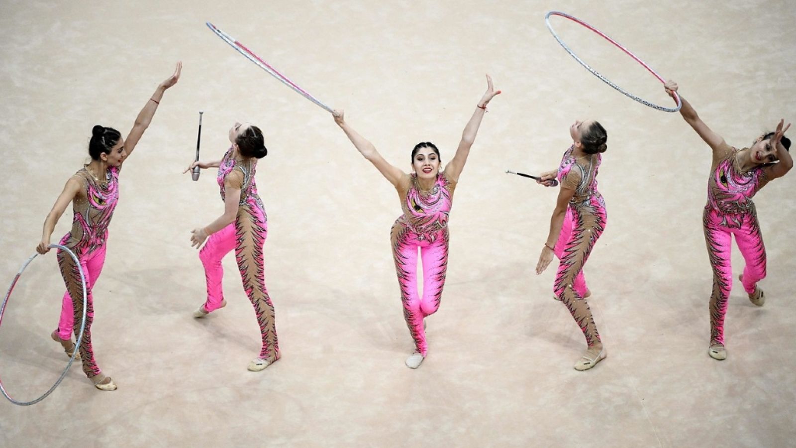 Juegos Europeos Minsk - Gimnasia Rítmica Conjuntos 8 + 8 y Acrobática Final Parejas Mixtas y Final Grupo Femenino. Parte 2 - ver ahora