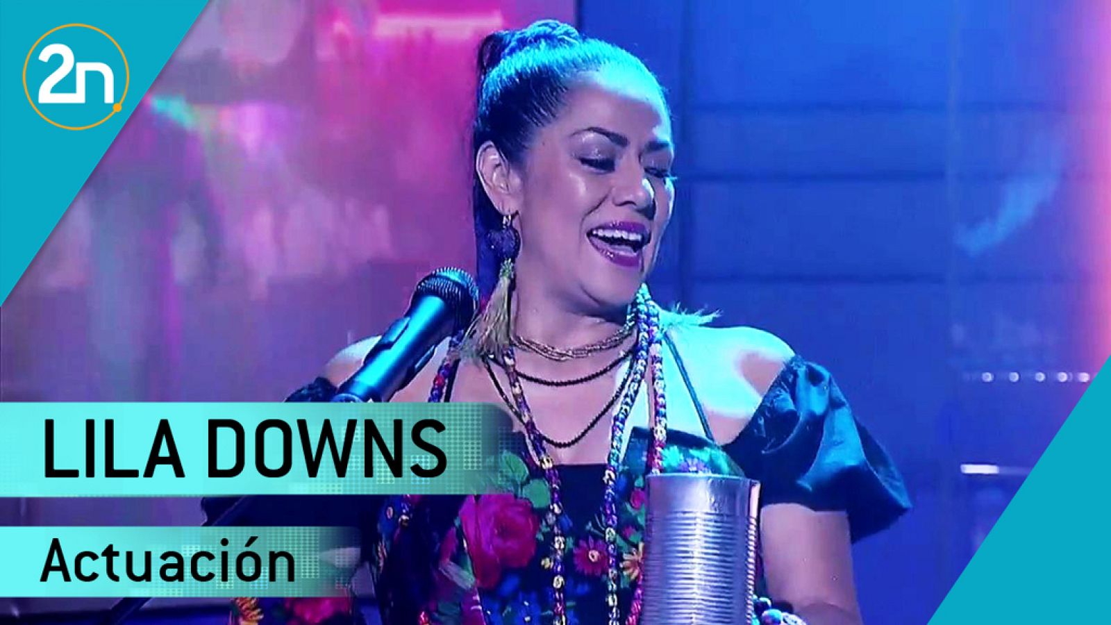 Lila Downs canta "Cariñito"