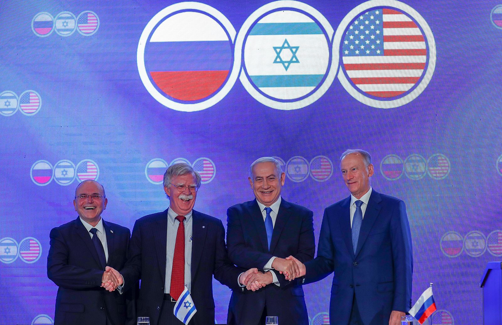 Tensión entre EE.UU. e Irán por las armas nucleares con el petróleo de fondo | Ver