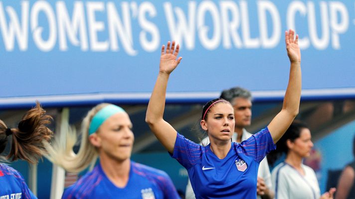 Telediario 1 - La gran potencia femenina del fútbol, un ejemplo de lucha por la equiparación salarial