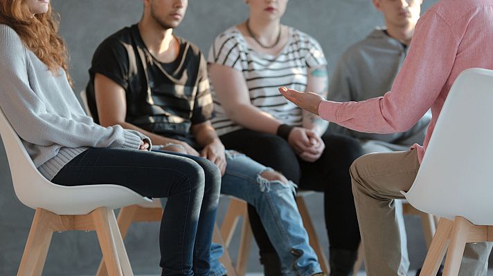 Telediario 1 - "Terapias" que prometen cambiar la orientación sexual