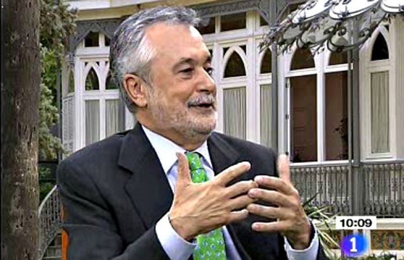 Griñán: "Para salir de la crisis no se puede demorar el acuerdo social"