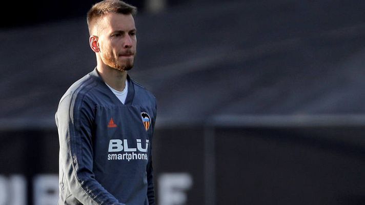 Telediario 1 - El Barça intercambia porteros y espera a Neymar