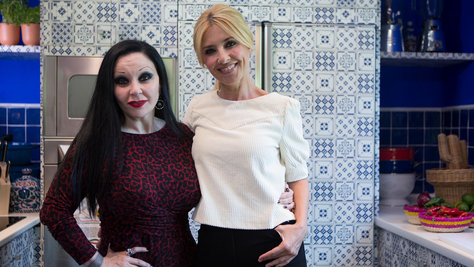 Video adelanto de Cena con mamá Alaska | Ver