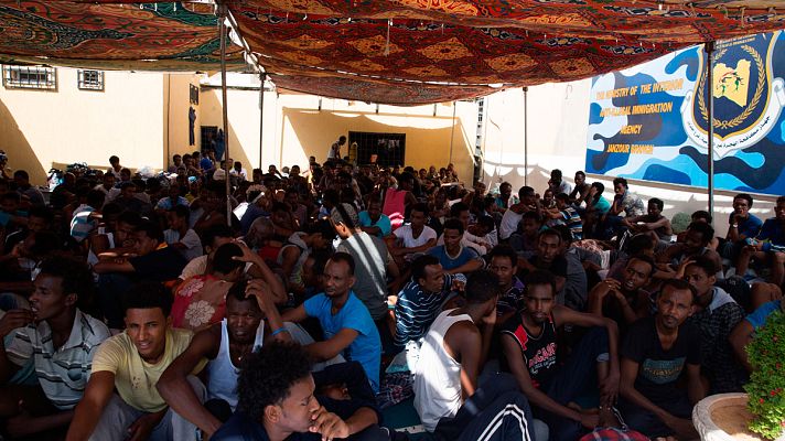 Telediario 1 - Migrantes desahuciados en los centros de detención de Libia