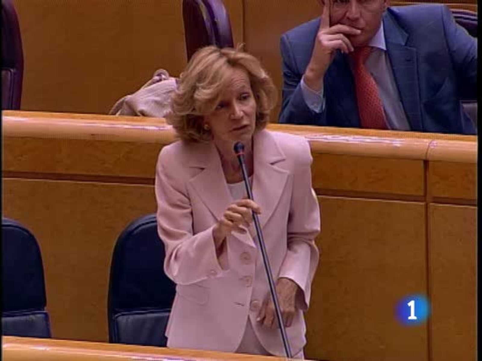 Salgado dice en el Senado que en 2010 se revisarán todos los impuestos | Ver