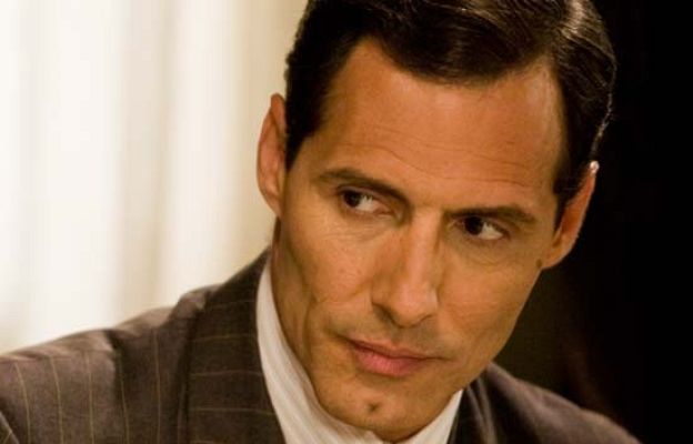 Amar en tiempos revueltos - Elena y Ramón, idilio confirmado