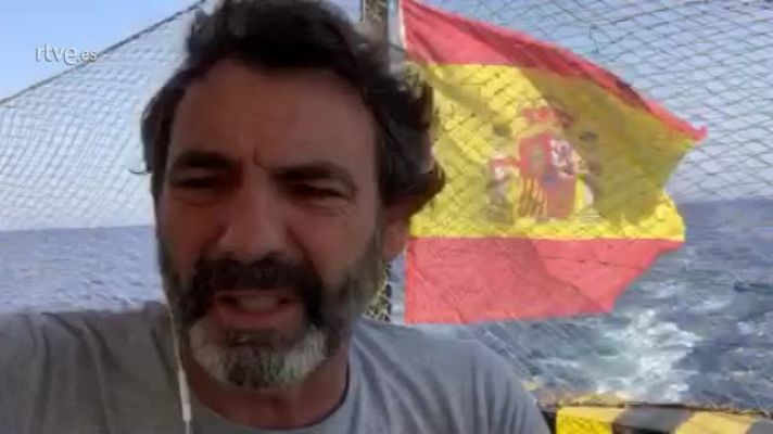  - El capitán del Open Arms critica que la política pone vidas en peligro en el mar