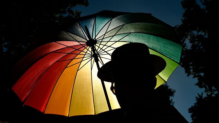 Telediario 1 - La vida de los refugiados LGTBI en España