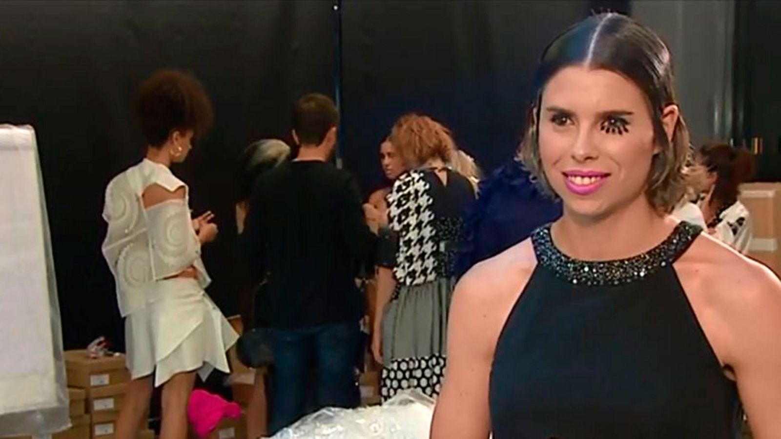 Mireia Mendoza es la primera modelo sordociega que desfila en la semana de la moda de Madrid