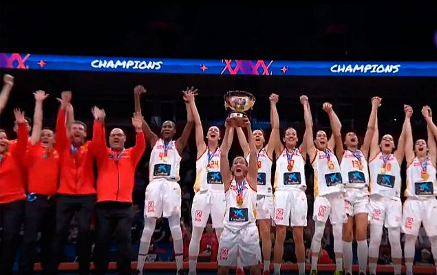  - Eurobsket 2019 | España recibe el título de campeona