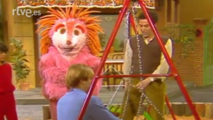 Barrio Sésamo - El columpio de Espinete