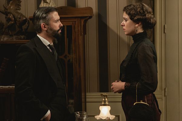 Acacias 38 - Felipe se acuesta con Genoveva