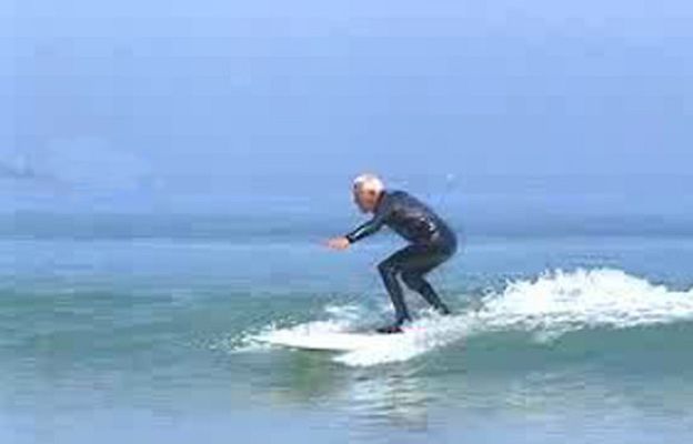 España Directo - Surfista a los sesenta y siete años