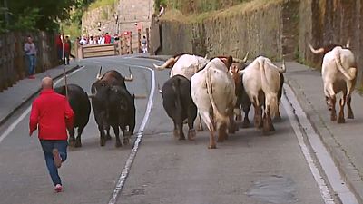 El 'encierrillo', una carrera sin corredores donde los curiosos guardan silencio