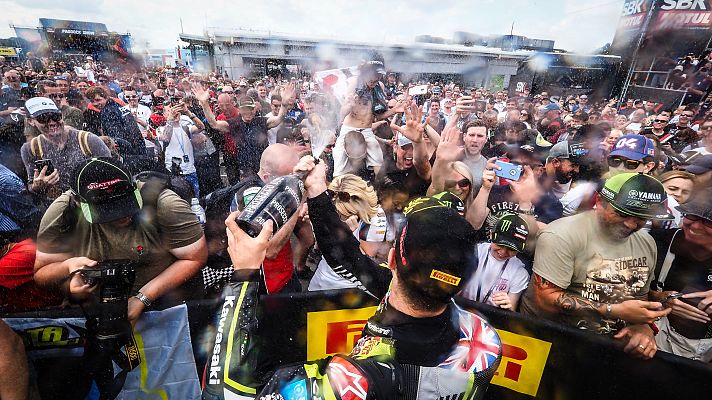  - John Rea estrena liderato en Laguna Seca