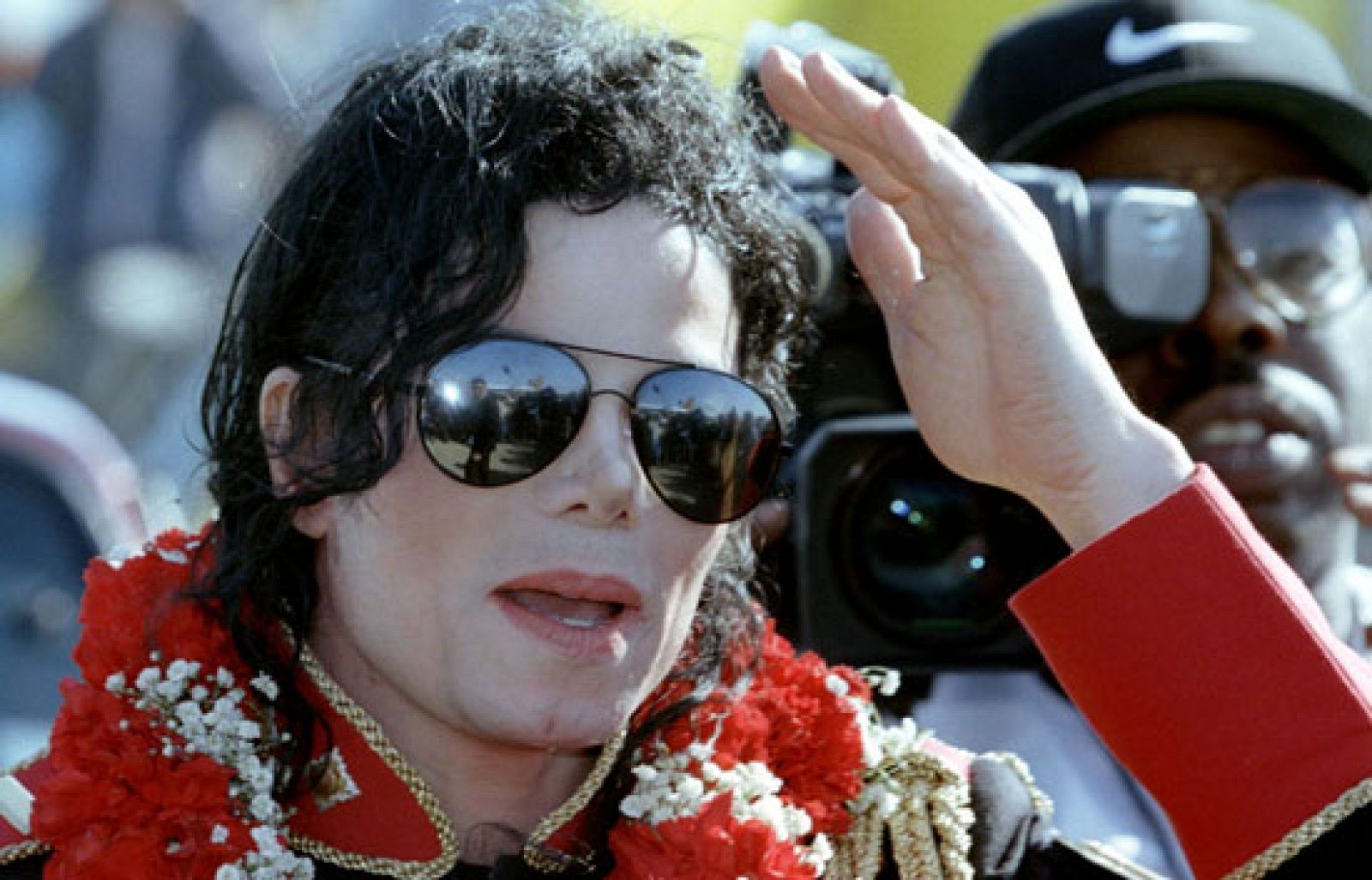 Muere Michael Jackson de una parada cardiorrespiratoria en su casa de Los Ángeles | Ver