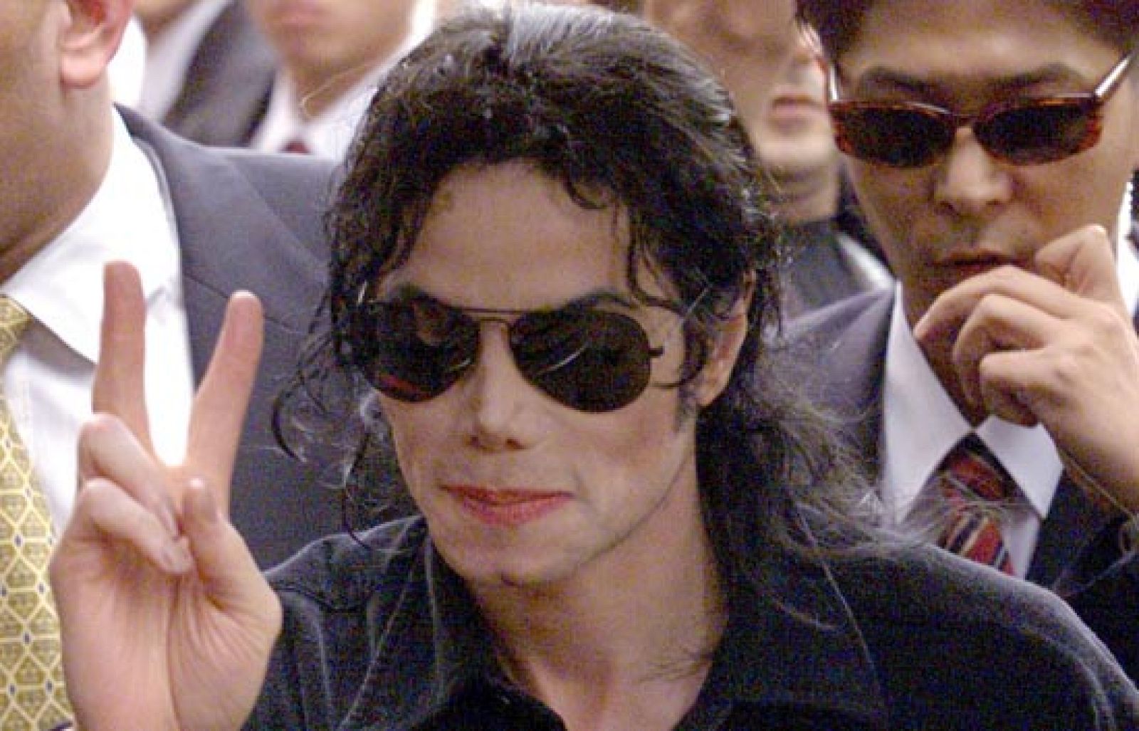 Michael Jackson era sin duda un genio de la música pero en una biografía llena de luces hubo también espacio para las sombras | Ver