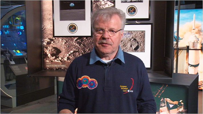 Lab24 - De la Tierra a la Luna