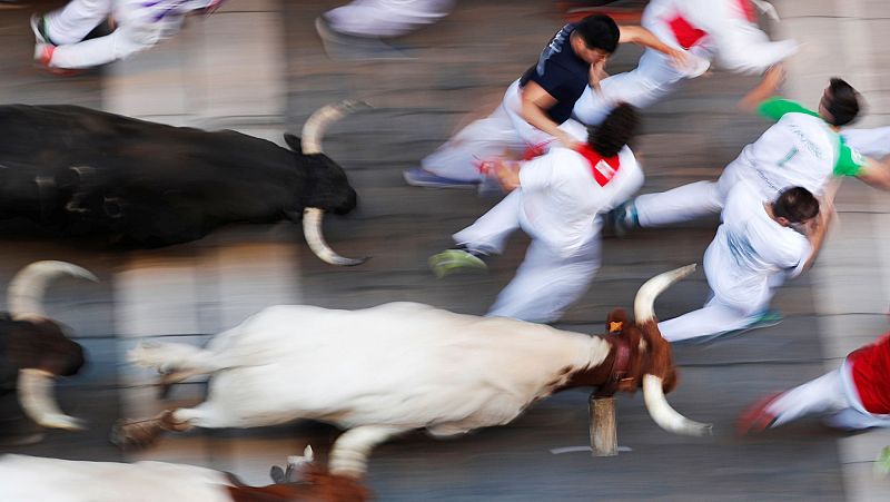 Sexto encierro de los Sanfermines 2019: Emocin con los toros de Nez del Cuvillo
