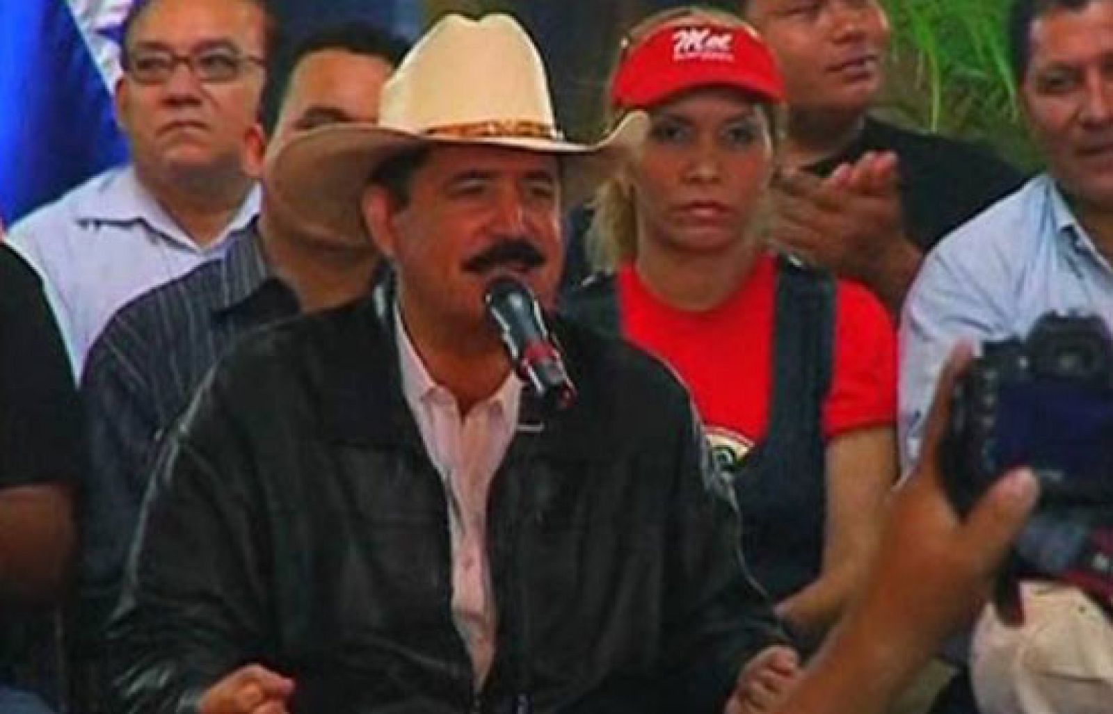 Honduras consigue apoyo de OEA para buscar una solución a su crisis interna