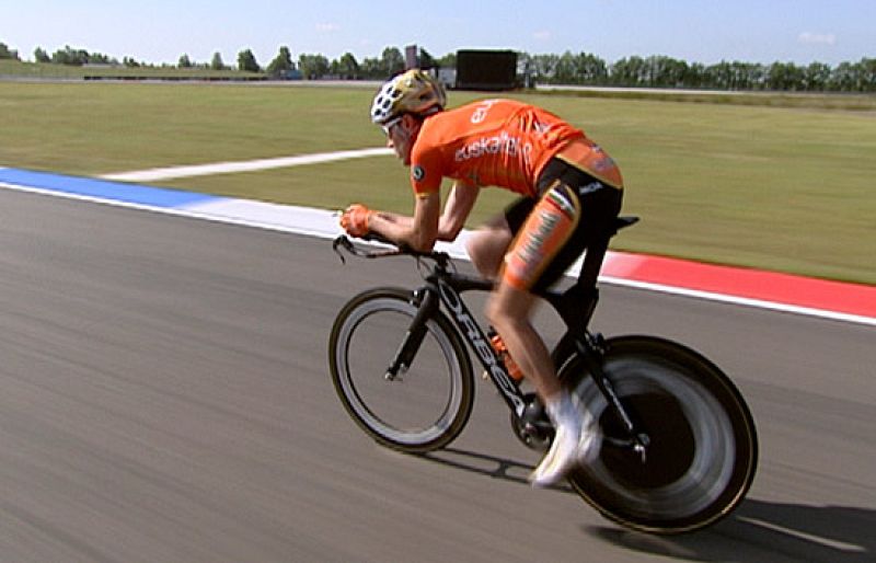 Samuel Sánchez rueda en Assen