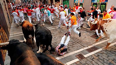 Frenético y emocionante séptimo encierro de Sanfermines, con toros de La Palmosilla