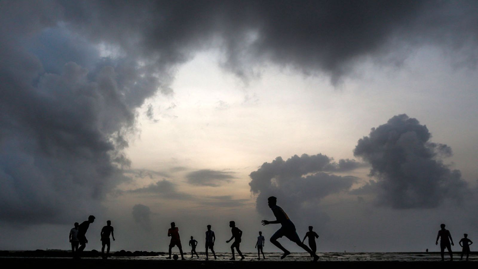 El Tiempo: Tormentas fuertes en noroeste peninsular y temperaturas en descenso - El tiempo | Ver