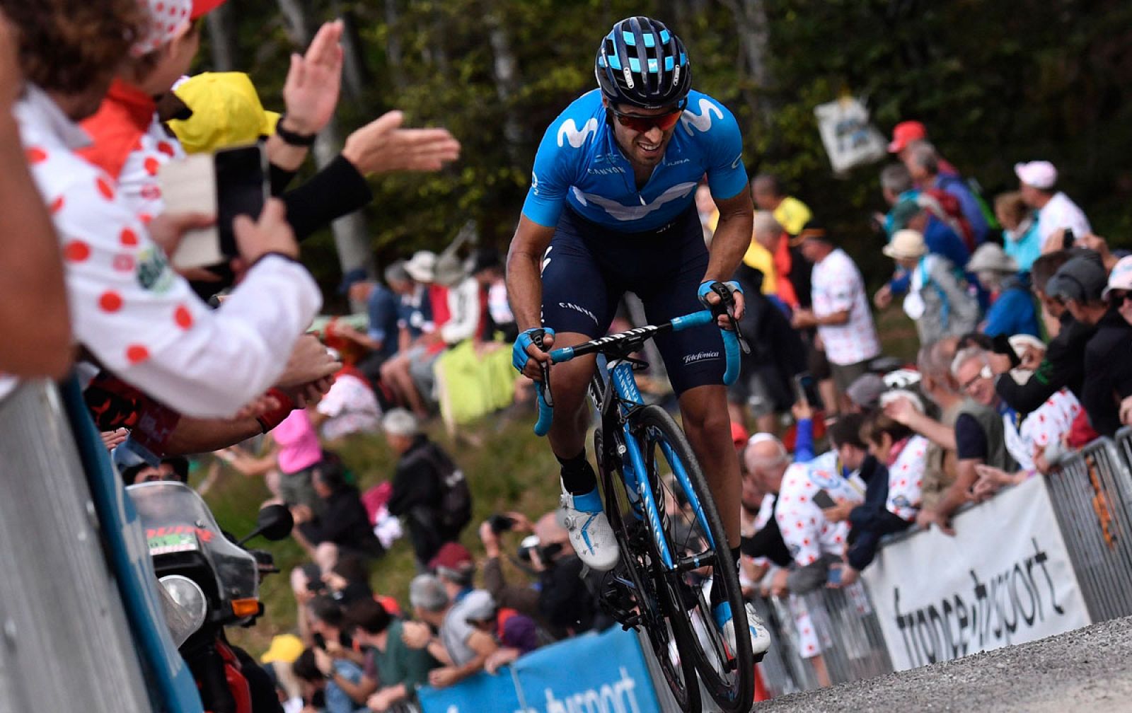 Tour 2019: Mikel Landa se cae en la décima etapa y pierde más de dos minutos -RTVE.es | Ver