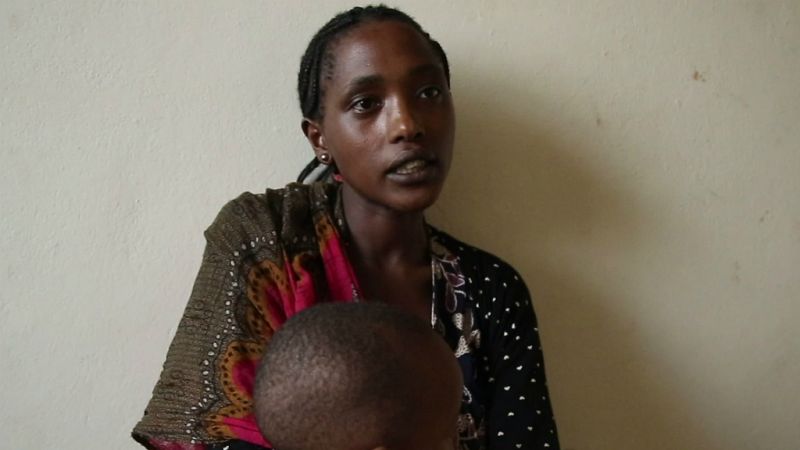 Zebanesh, desplazada en Gedeo: "Estamos sufriendo porque no tenemos comida"
