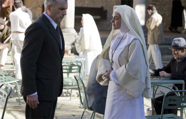 Amar en tiempos revueltos - Resumen del primer episodio