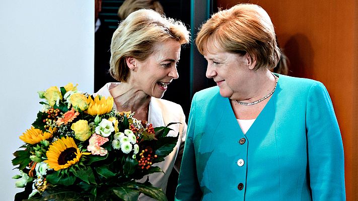 Telediario 1 - Ursula von der Leyen deja el Ministerio de Defensa alemán tras ser elegida presidenta de la Comisión Europea