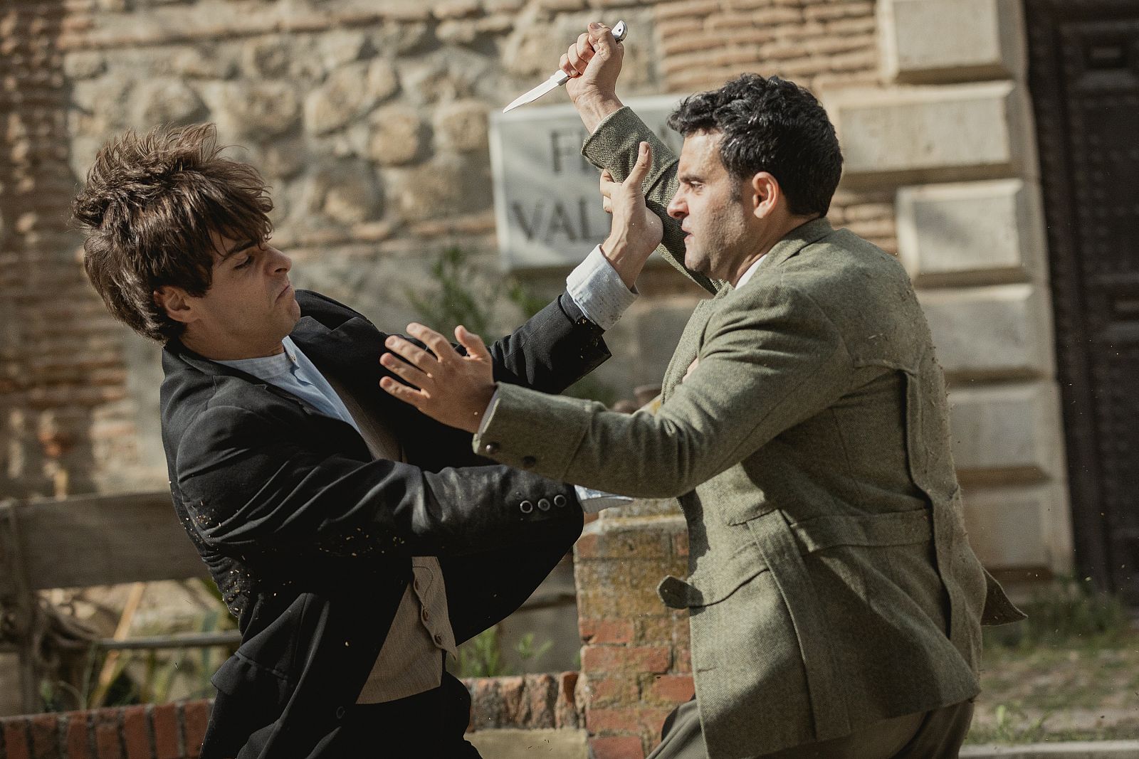 Emilio defiende a Camino | Ver