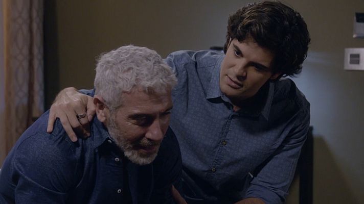 Servir y proteger - Julio llega a Distrito Sur para ayudar a su padre Quintero