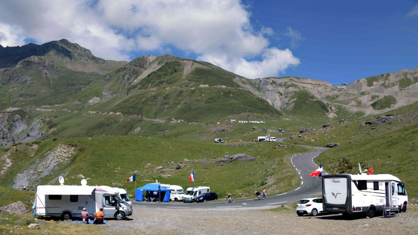 Primer final en alta montaña del Tour de Francia, un día después de la exigente crono de Pau, meta en el Tourmalet de una etapa corta, 117,5 kilómetros que comenzarán en Tarbes.