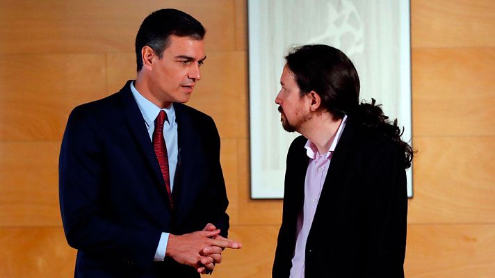 Telediario 1 - Iglesias renuncia a entrar en el Gobierno de Sánchez para facilitar una coalición con Podemos