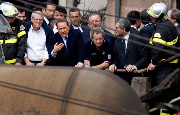  - Berlusconi visita Viareggio