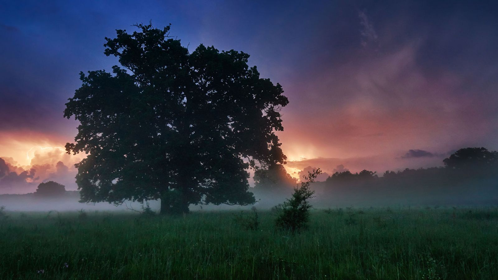 Nubosidad de evolución diurna con chubascos y tormentas en el sistema Central - ver ahora