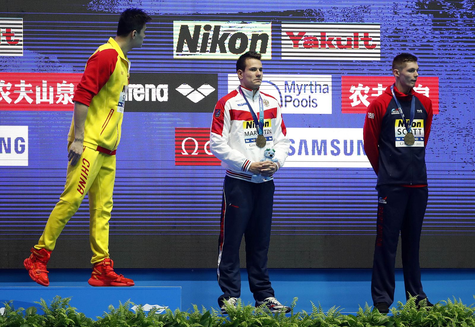 Mundial de Natación 2019 | Sun vuelve a mostrar su comportamiento antideportivo en el podio - RTVE.es | Ver