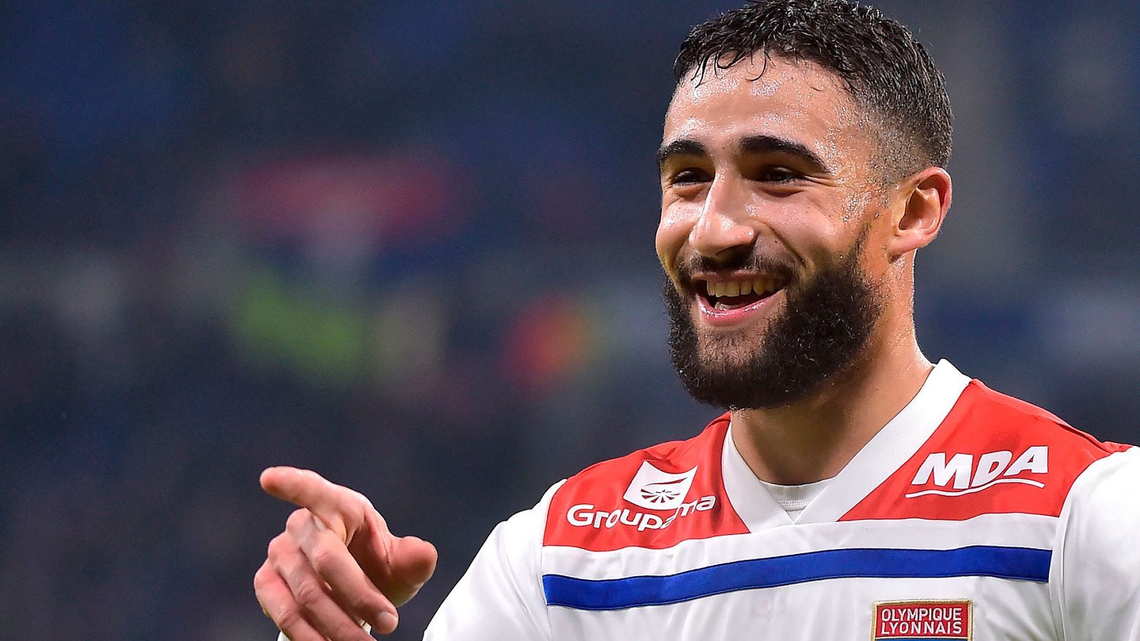 Gran expectación en Sevilla por el nuevo fichaje del Betis, el internacional francés Nabi Fekir, que llega procedente del Lyon.