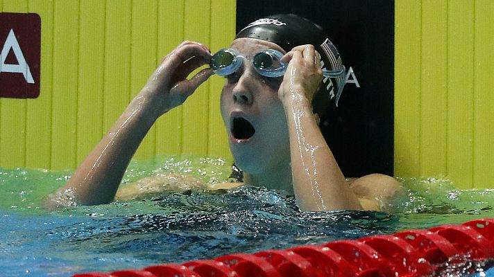  - La joven Regan Smith pulveriza el récord del mundo de los 200 espalda