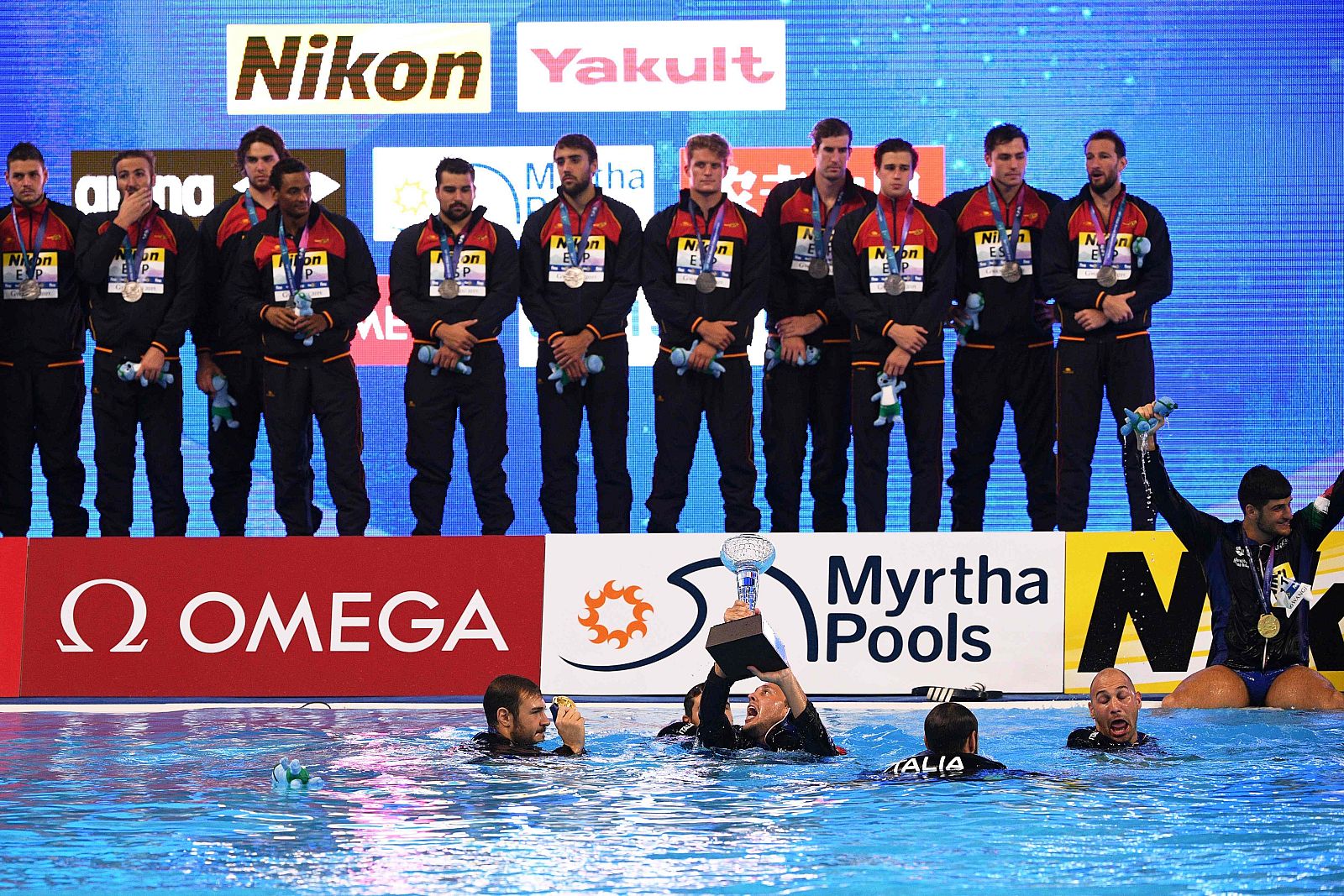 La selección española recoge su plata en la final del Mundial de waterpolo