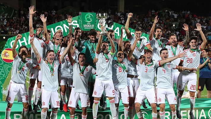 Telediario 1 - España, campeona de Europa sub'19 tras vencer en la final a Portugal
