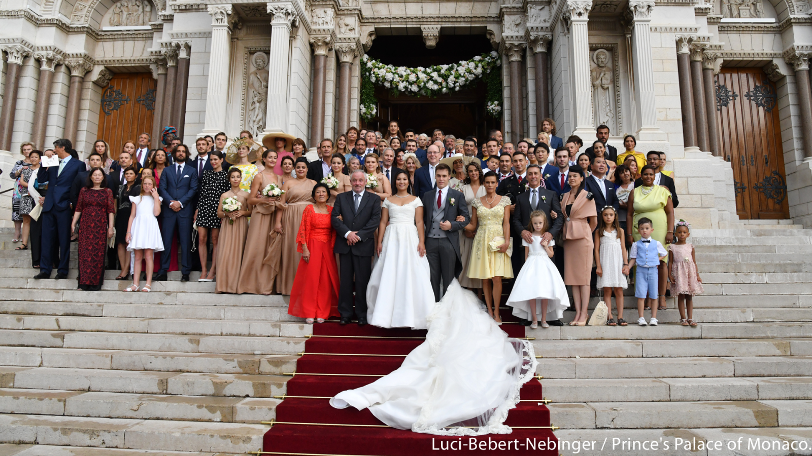 Corazón - ¿Dónde estaba Charlene de Mónaco en la boda de Louis Ducruet y Marie Chevallier? - D Corazón | Ver